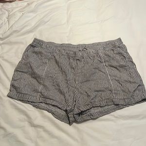 Old Navy Women’s XXL Linen Shorts